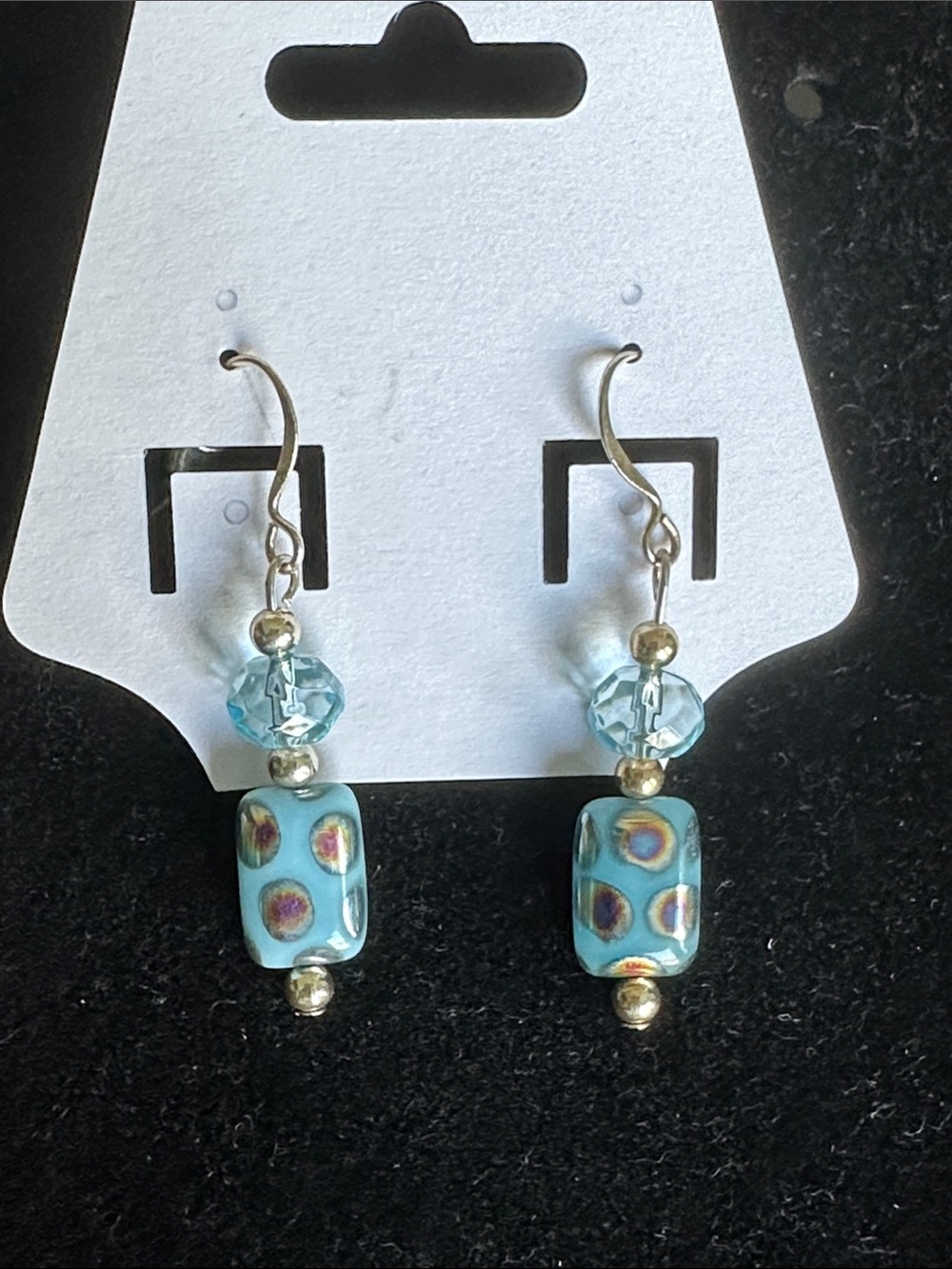 Art glass NWOT blue dangle earrings. Acrylic bead accents w/ goldtone findings